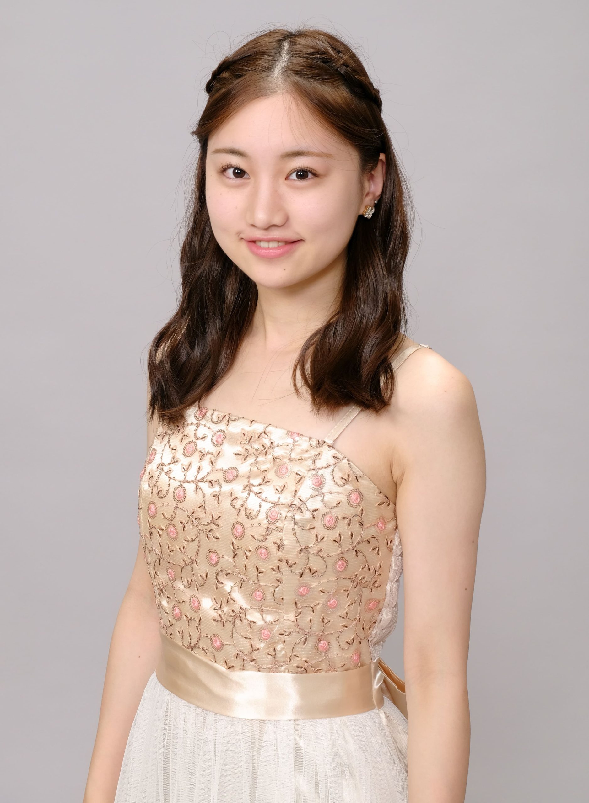 山根 梨央